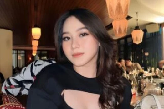 Skandal Resta Maharani Ngewe Sama Pacar Crot di Muka Viral