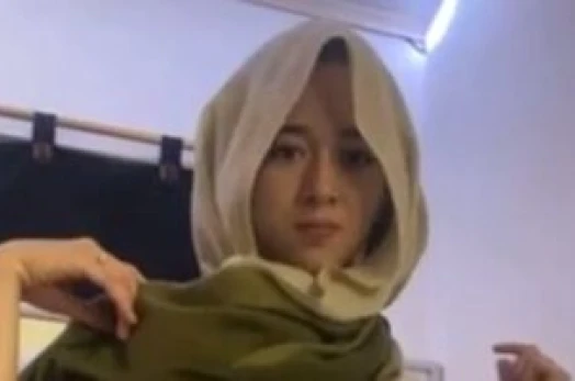 Cewek Hijab Cantik Live Ngentot Sama Pacarnya
